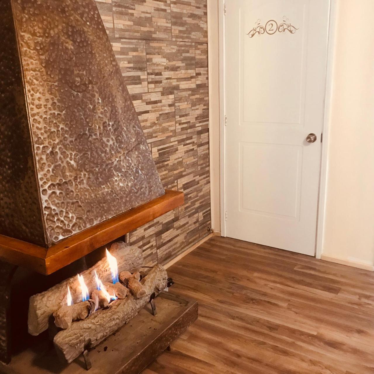 Arte Brisa Hostal Boutique Puerto Natales Bagian luar foto